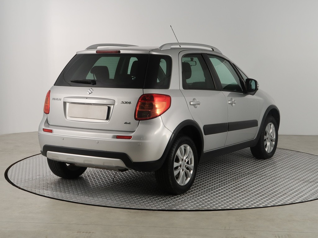 Suzuki SX4 GL 1.6 VVT Navigácia, Park. senzory