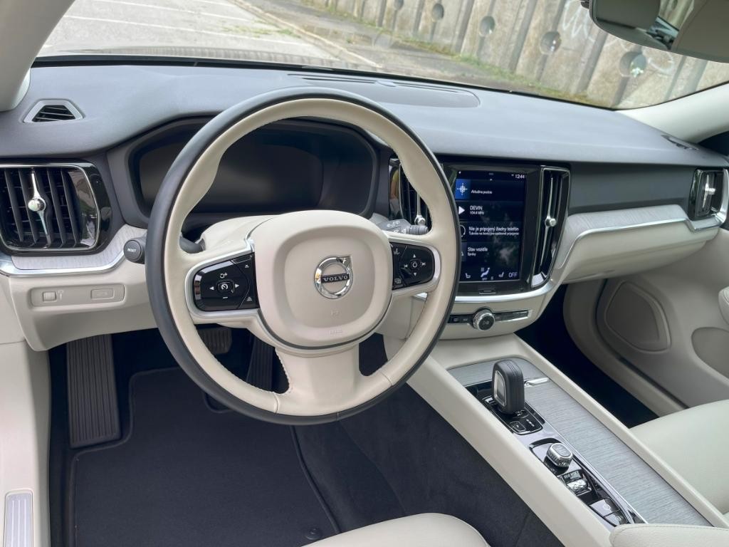 Volvo V60 CC AWD A/T 8st. 2.0l 145K 99tis.km