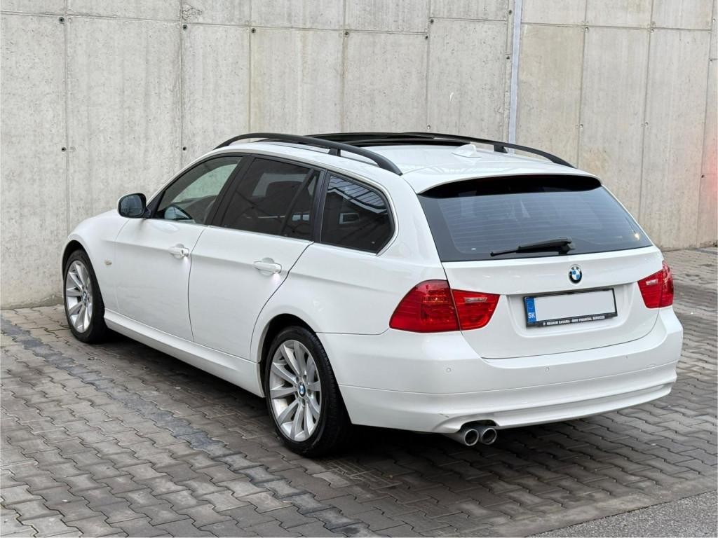 BMW rad 3 Touring 330d Touring xDrive A/T