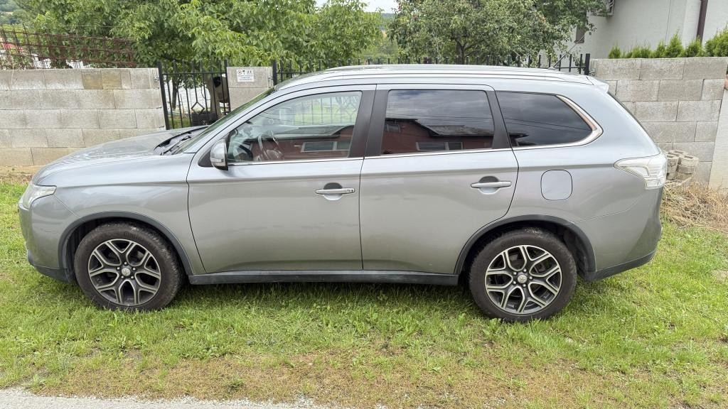 Mitsubishi Outlander 2.2 DI-D Instyle A/T