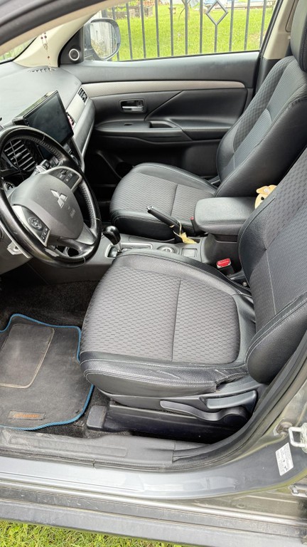 Mitsubishi Outlander 2.2 DI-D Instyle A/T