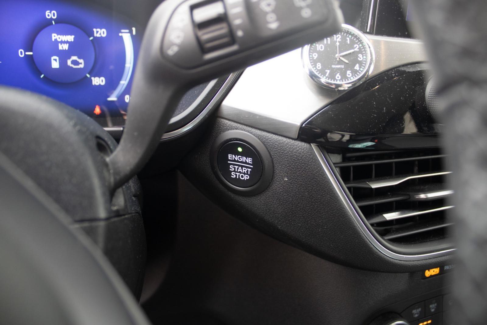 Ford Kuga Hybrid 4x4