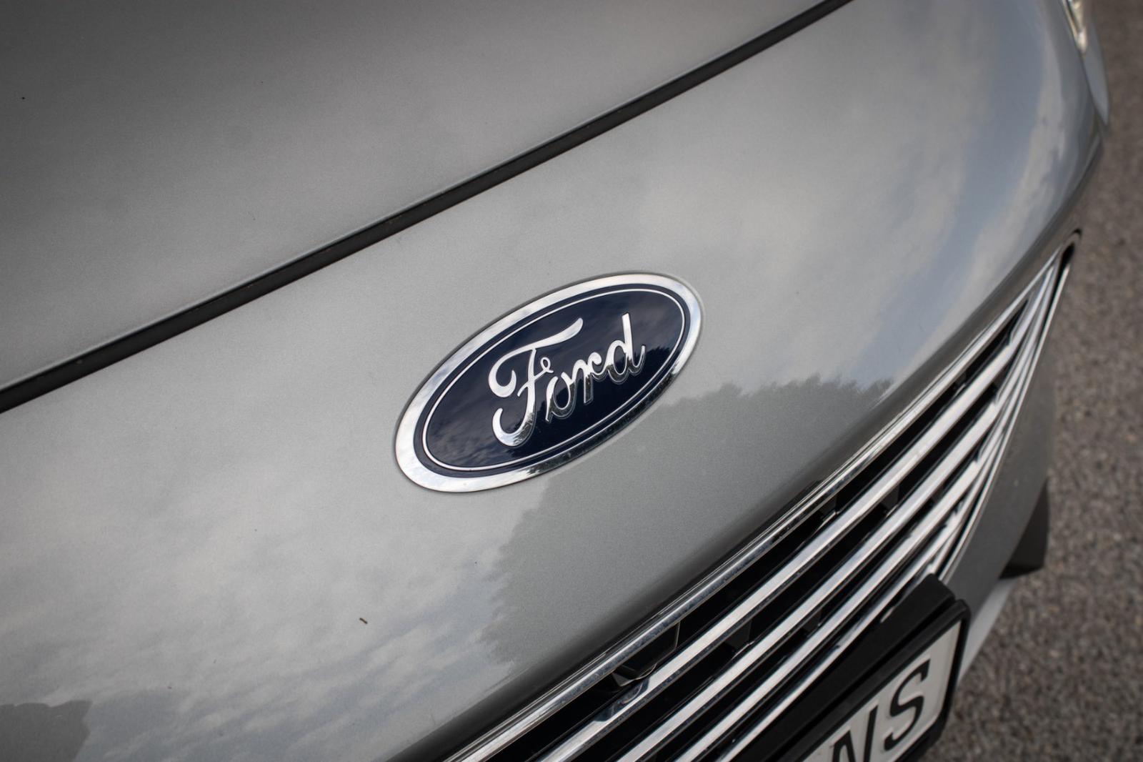 Ford Kuga Hybrid 4x4