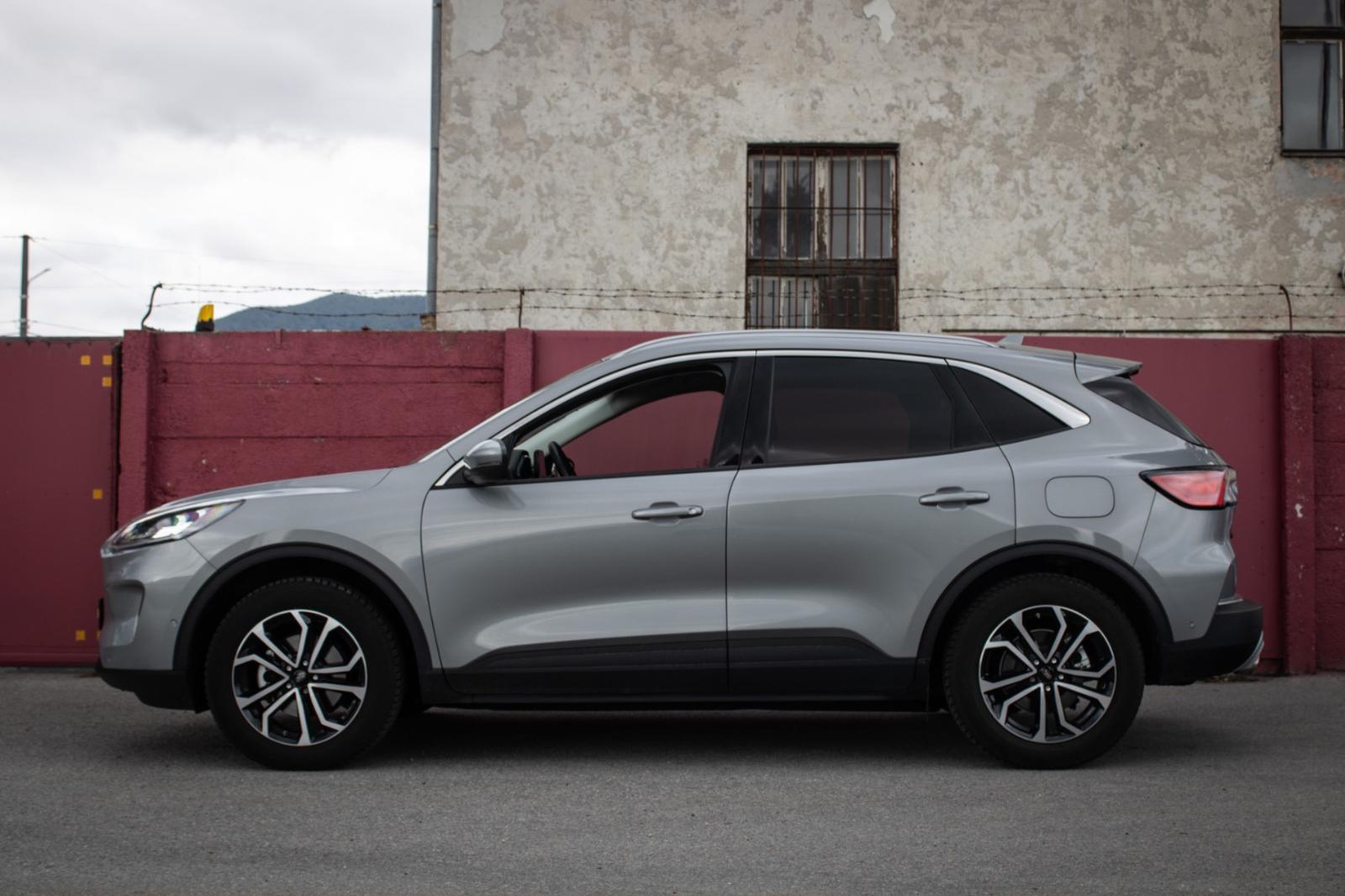 Ford Kuga Hybrid 4x4