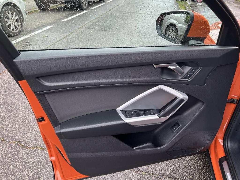 Audi Q3 35 1.5 TFSI SR.1.majite.