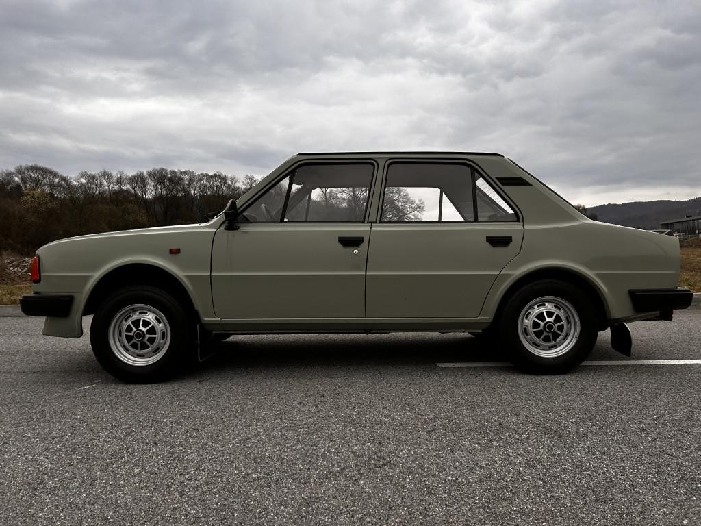 Škoda 105 105 L