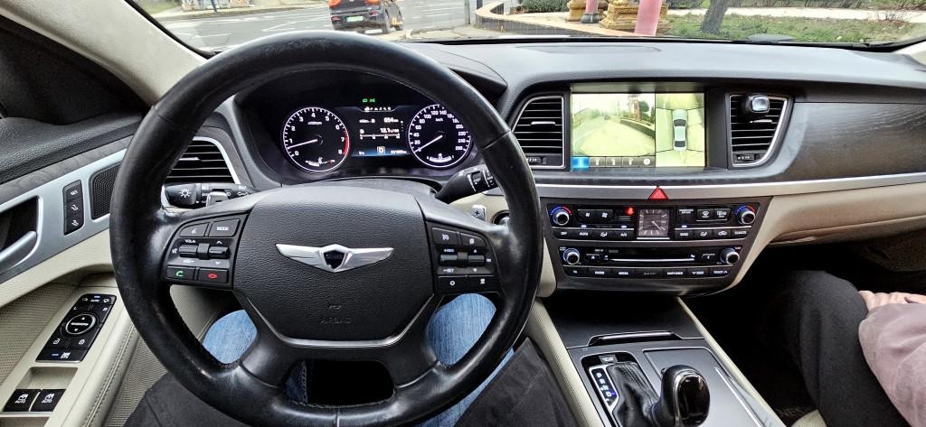 Hyundai Genesis 3.8 V6 GDi HTRAC