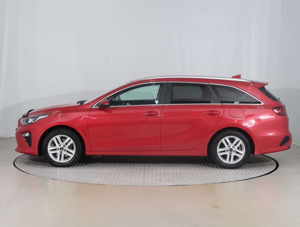 Kia Ceed Comfort 1.6 CRDi automat, nízke km