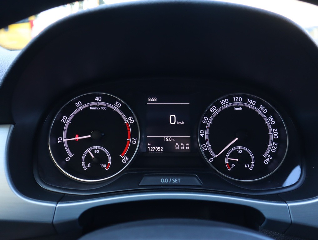Skoda Fabia 1.0 TSI Serv.kniha, Park. senzory