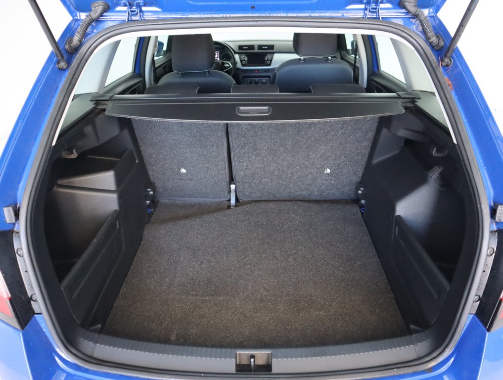Skoda Fabia 1.0 TSI Serv.kniha, Park. senzory