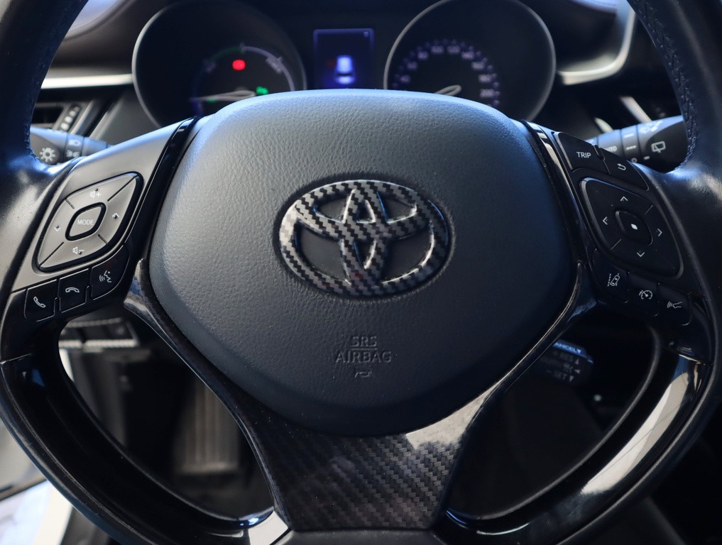 Toyota C-HR 1.8 Hybrid hybrid, automat