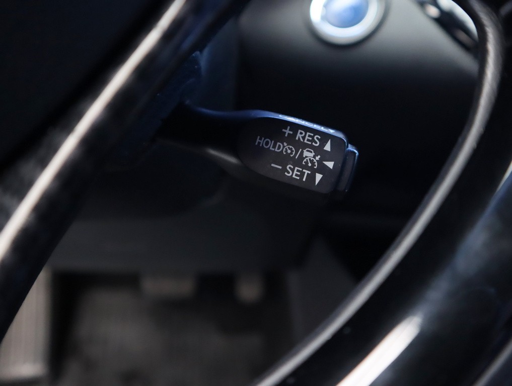 Toyota C-HR 1.8 Hybrid hybrid, automat