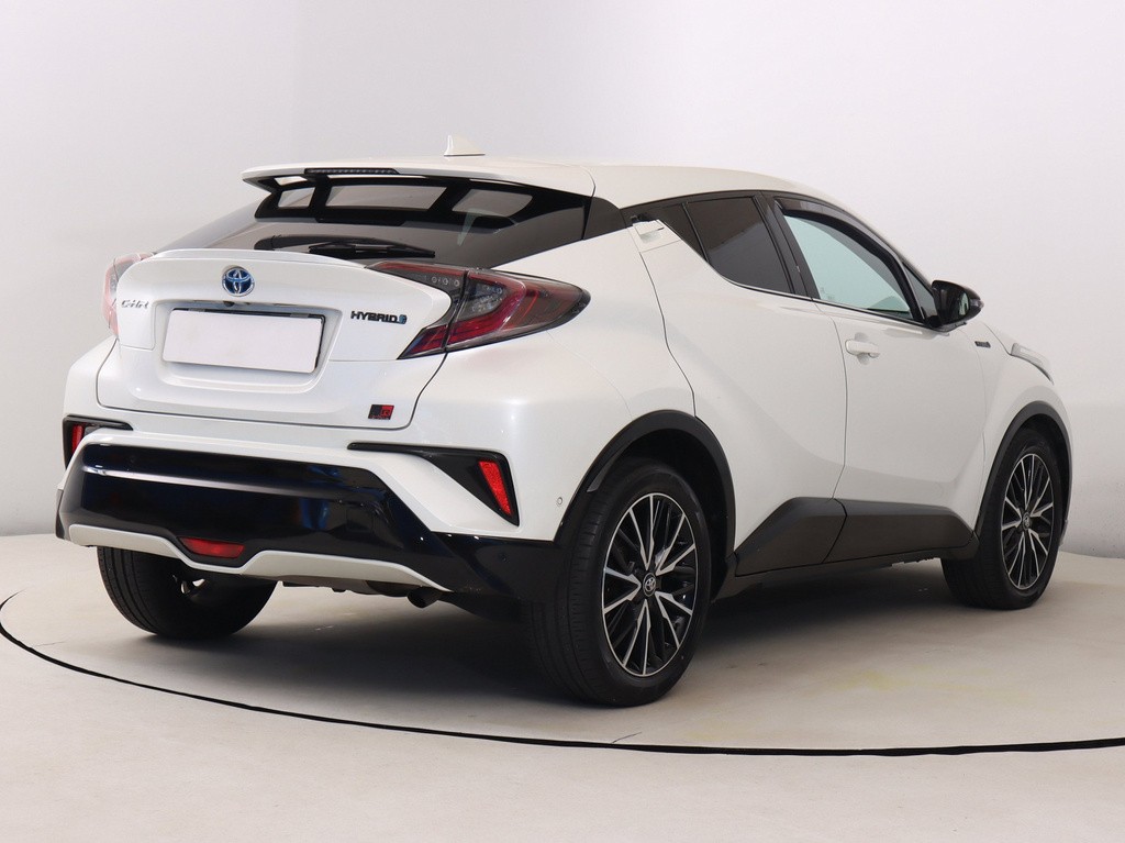 Toyota C-HR 1.8 Hybrid hybrid, automat