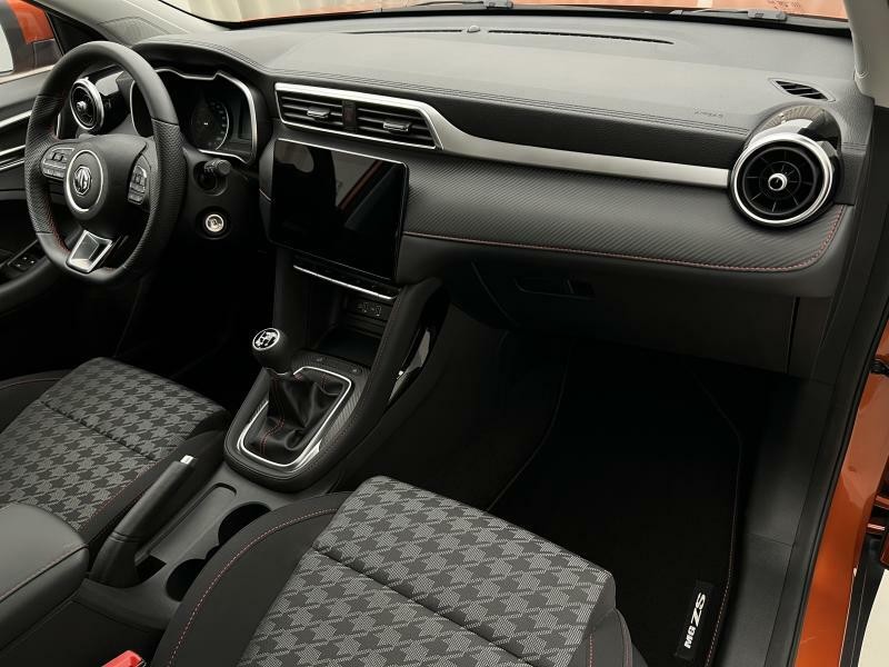 MG ZS 1.5 ESSENTIAL PLUS CZ 1.maj.