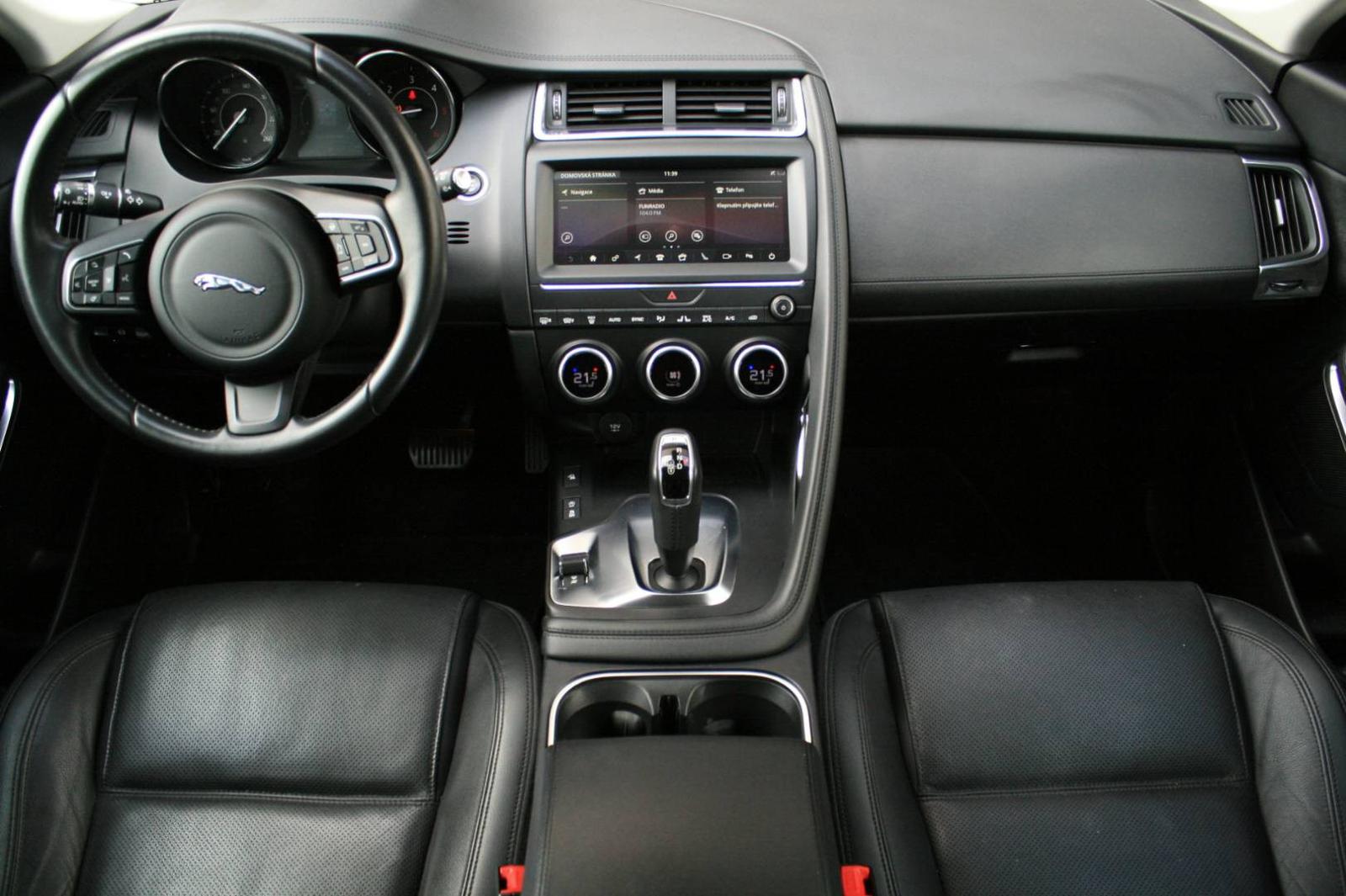 Jaguar E-Pace 2.0 I4 R-Dynamic Base AWD A/T