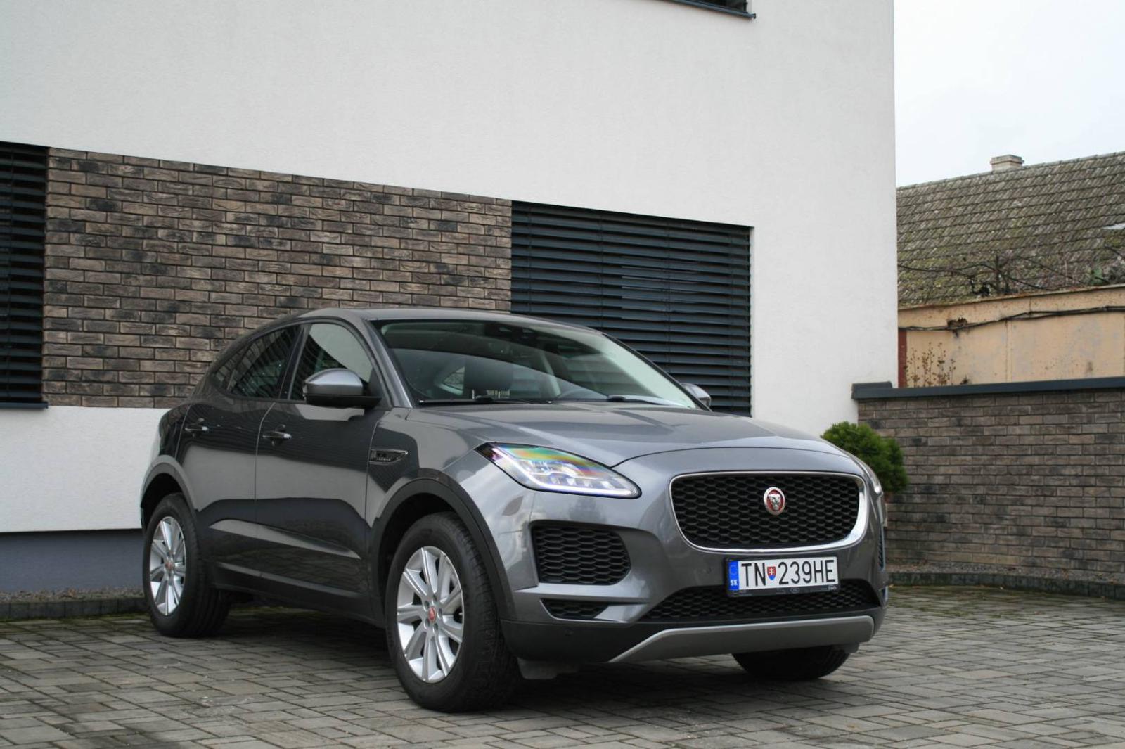 Jaguar E-Pace 2.0 I4 R-Dynamic Base AWD A/T