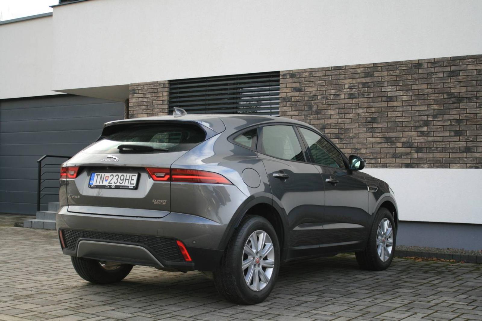 Jaguar E-Pace 2.0 I4 R-Dynamic Base AWD A/T