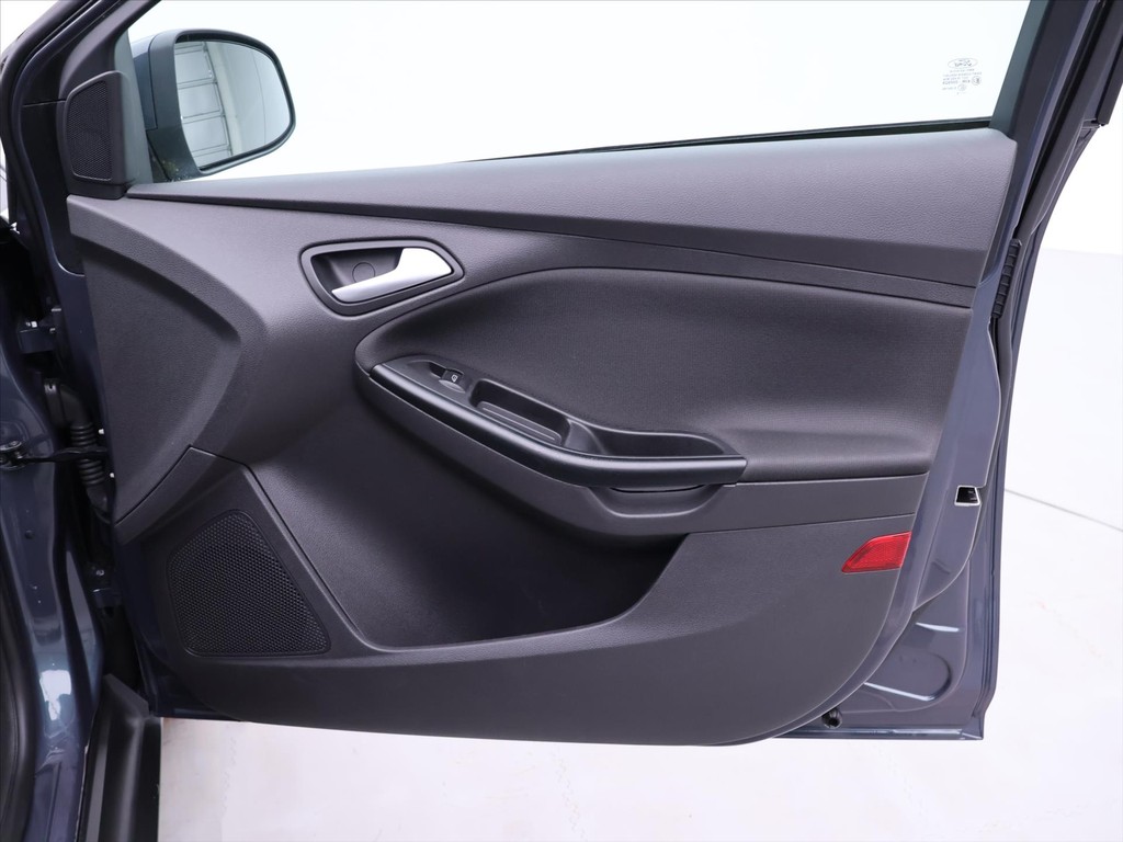 Ford Focus Combi 1.6 i Champion Edition