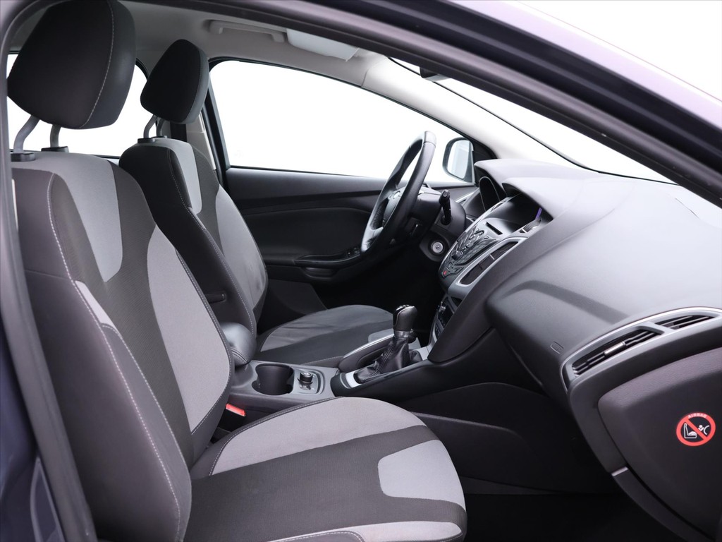 Ford Focus Combi 1.6 i Champion Edition