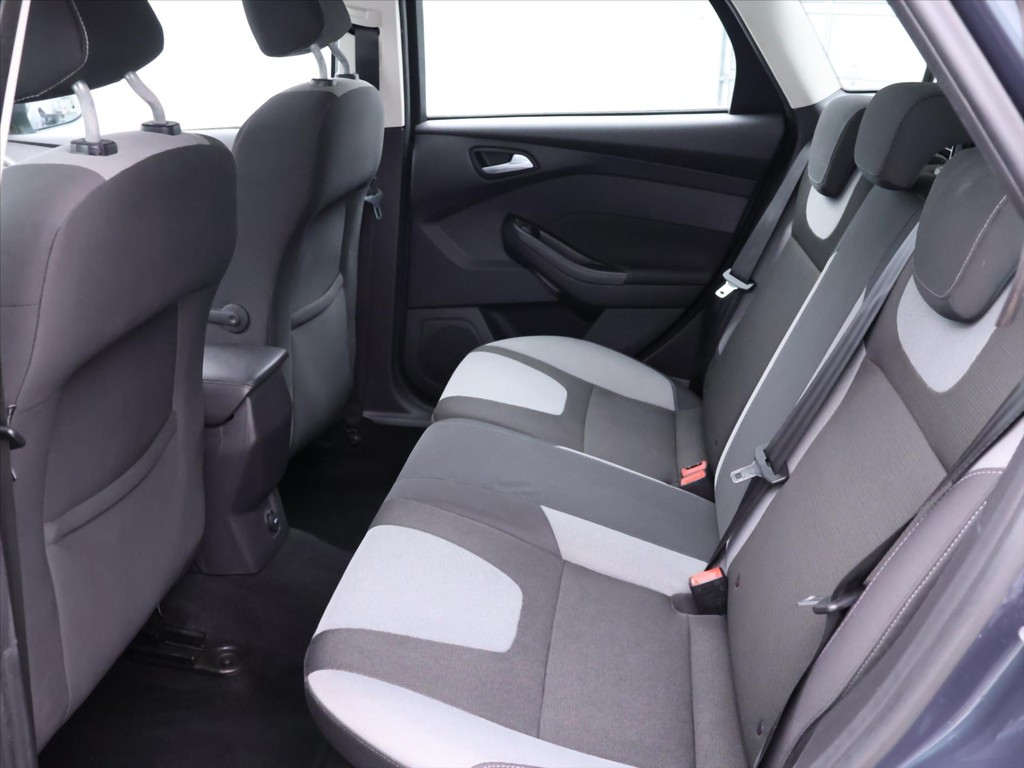 Ford Focus Combi 1.6 i Champion Edition