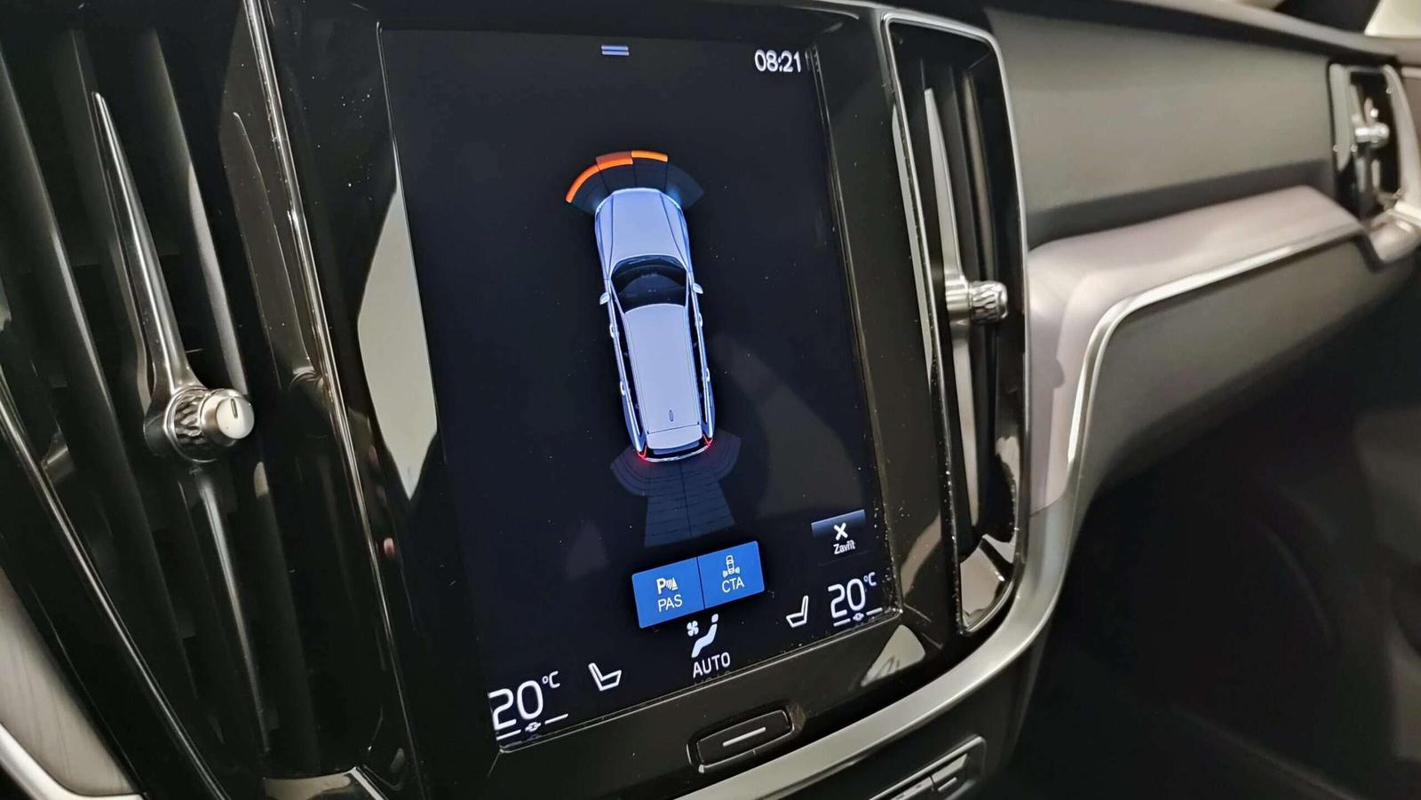 Volvo V60 B3(P) 163PS AT8 Momentum Pro