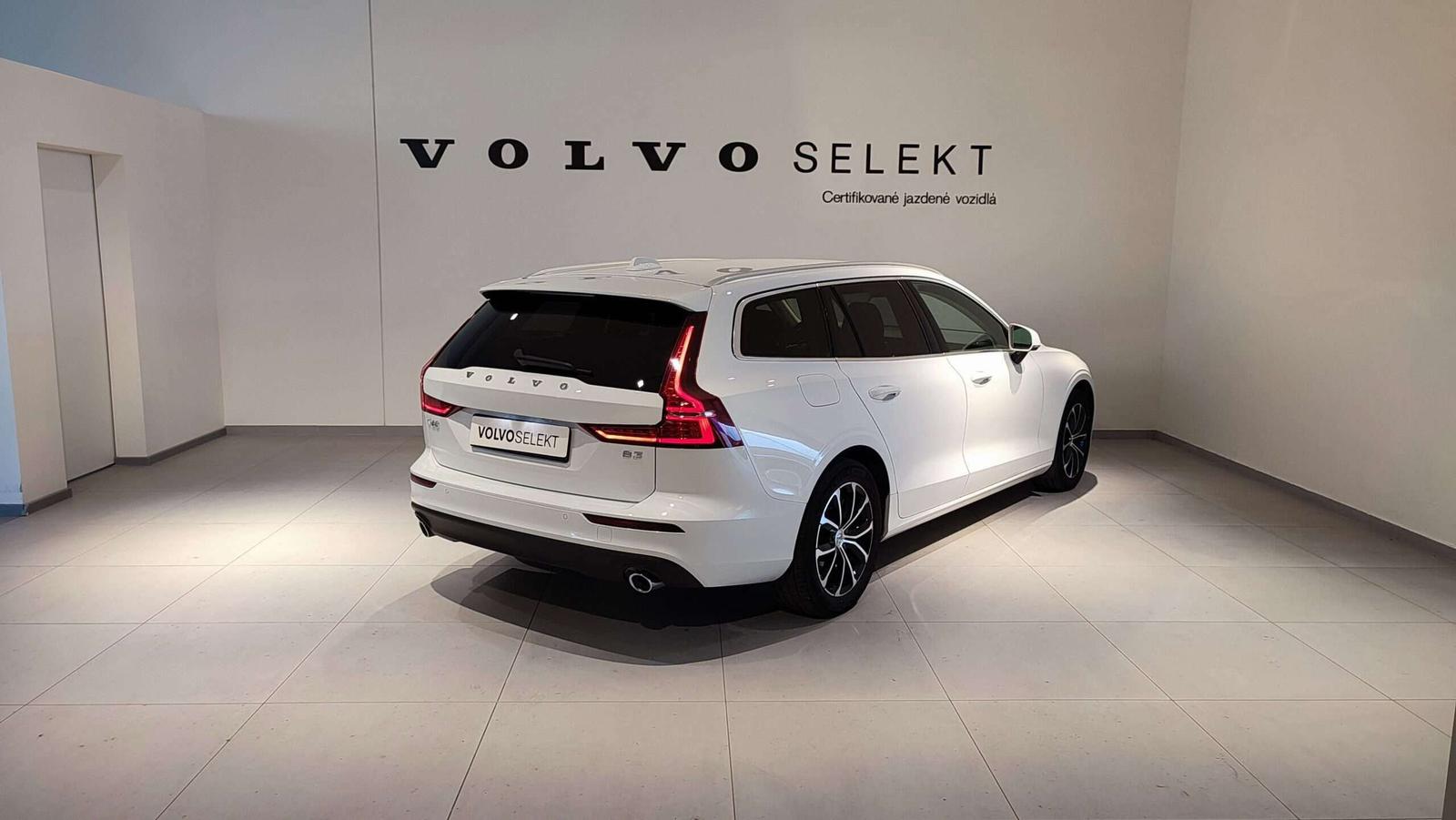 Volvo V60 B3(P) 163PS AT8 Momentum Pro
