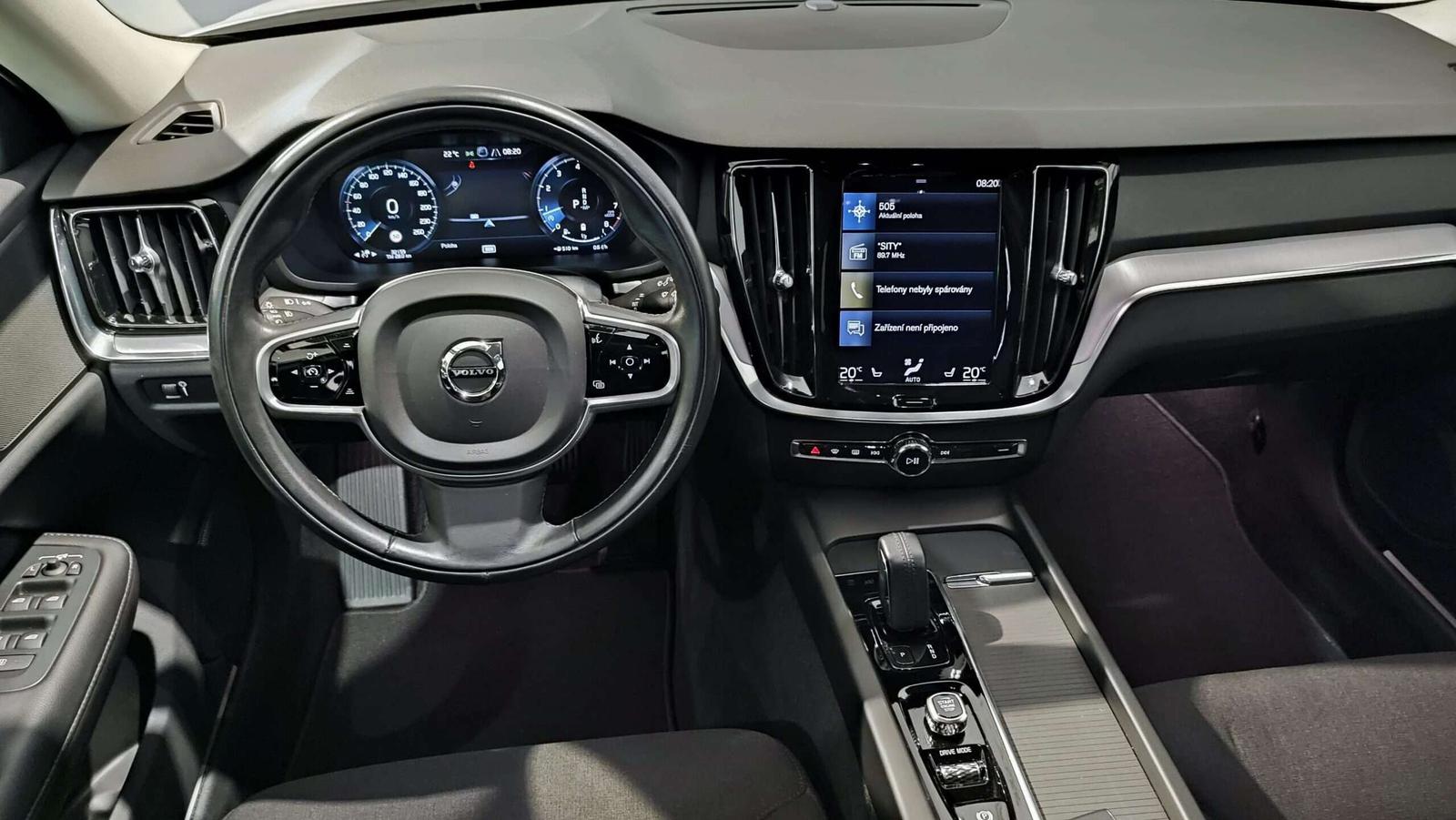 Volvo V60 B3(P) 163PS AT8 Momentum Pro