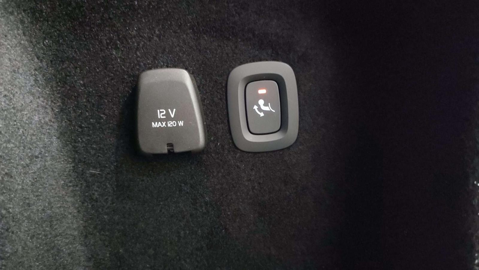 Volvo V60 B3(P) 163PS AT8 Momentum Pro