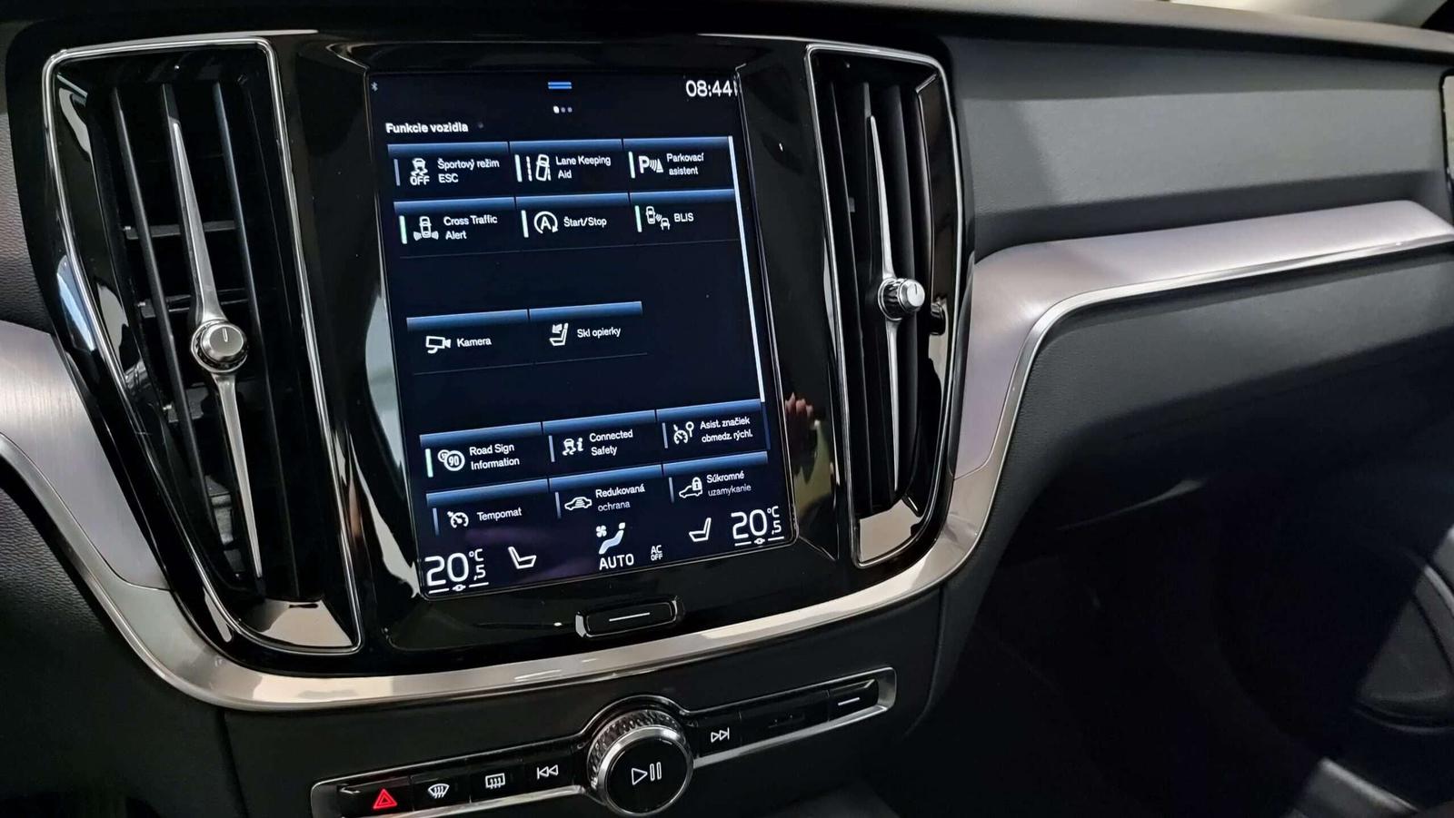 Volvo V60 B3(P) 163PS AT8 Momentum Pro