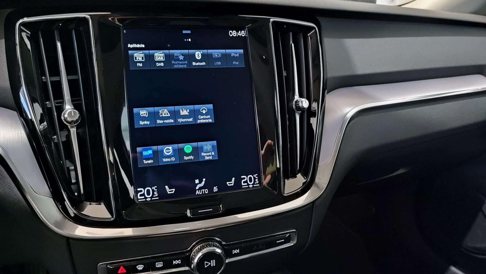 Volvo V60 B3(P) 163PS AT8 Momentum Pro