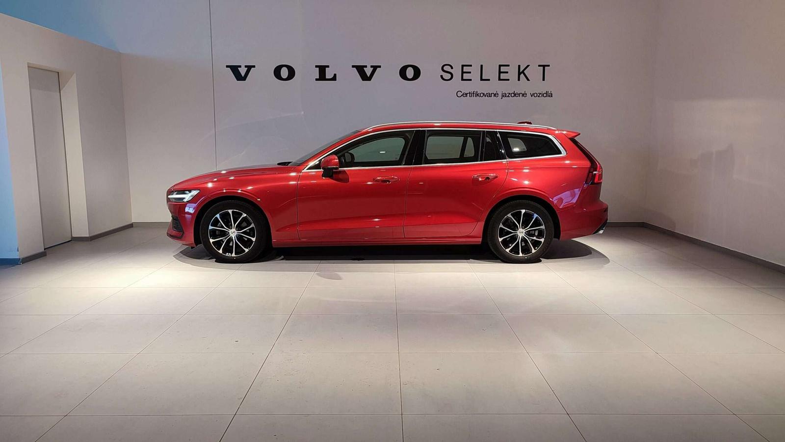 Volvo V60 B3(P) 163PS AT8 Momentum Pro