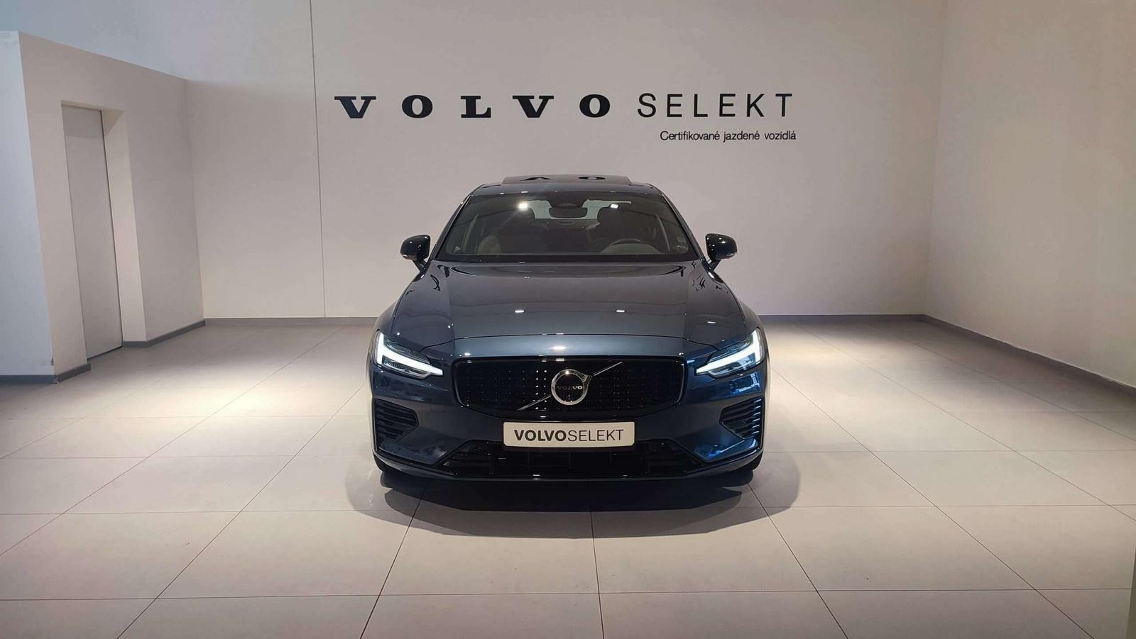 Volvo S60 T6 Recharge 398PS AT8 AWD Plus Dark