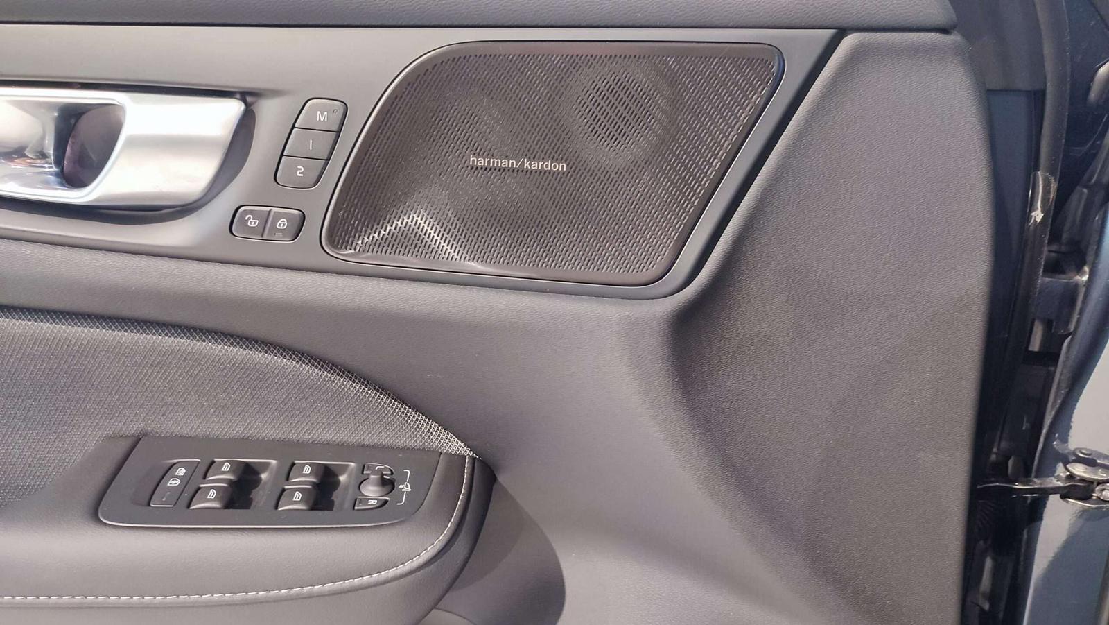 Volvo S60 T6 Recharge 398PS AT8 AWD Plus Dark