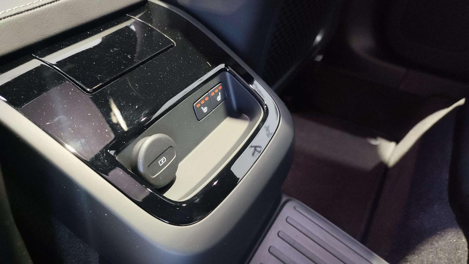 Volvo S60 T6 Recharge 398PS AT8 AWD Plus Dark