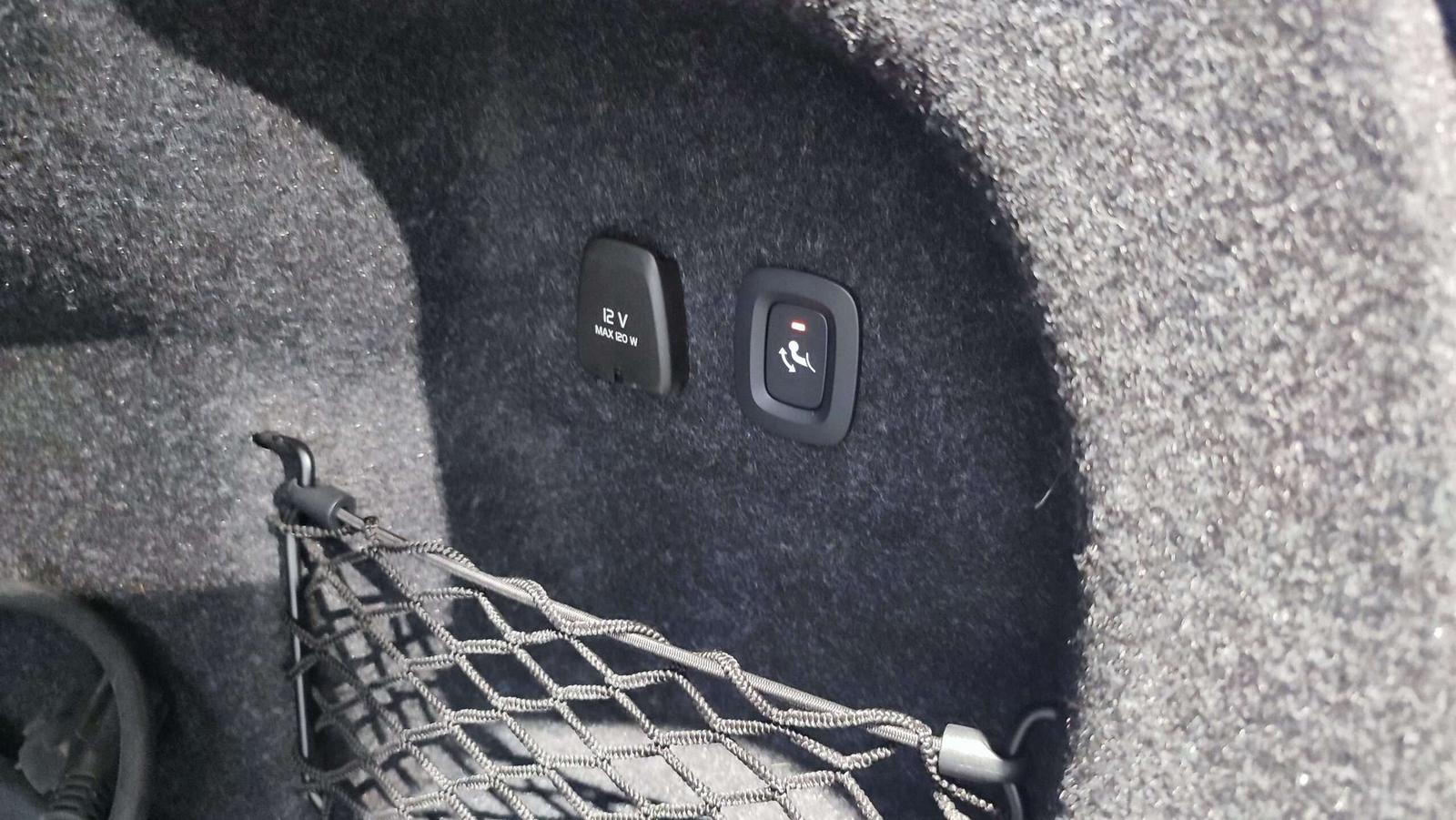 Volvo S60 T6 Recharge 398PS AT8 AWD Plus Dark