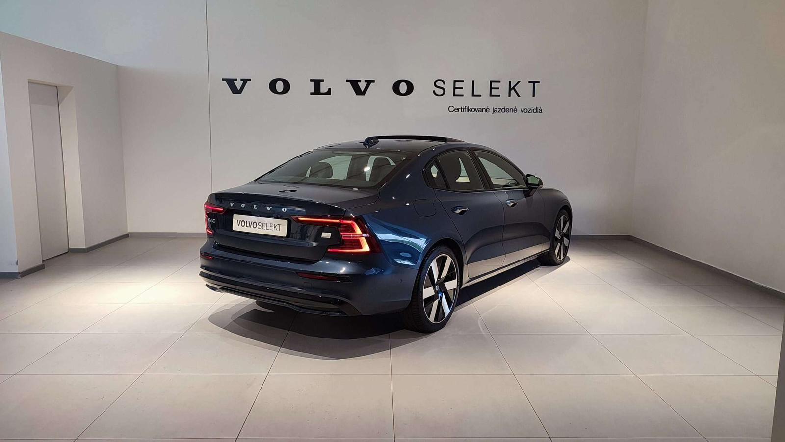 Volvo S60 T6 Recharge 398PS AT8 AWD Plus Dark