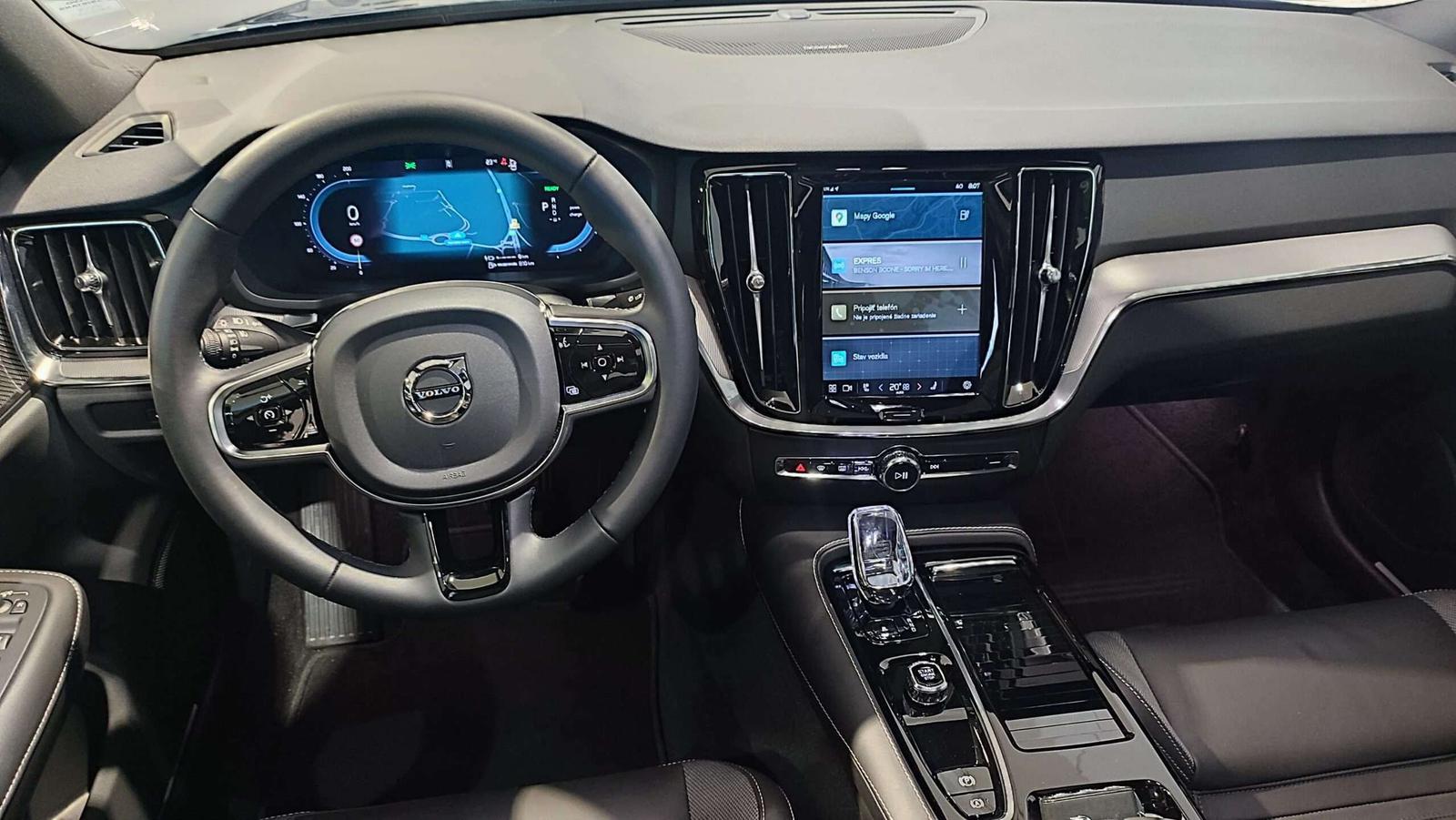 Volvo S60 T6 Recharge 398PS AT8 AWD Plus Dark