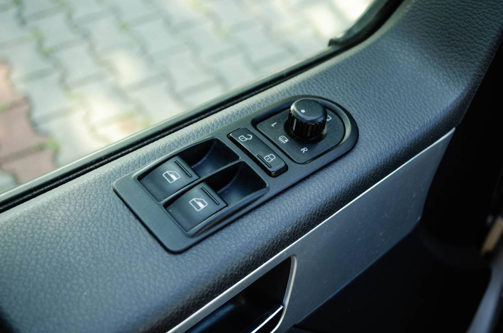 Volkswagen T5 Multivan 2.0 TDi DSG