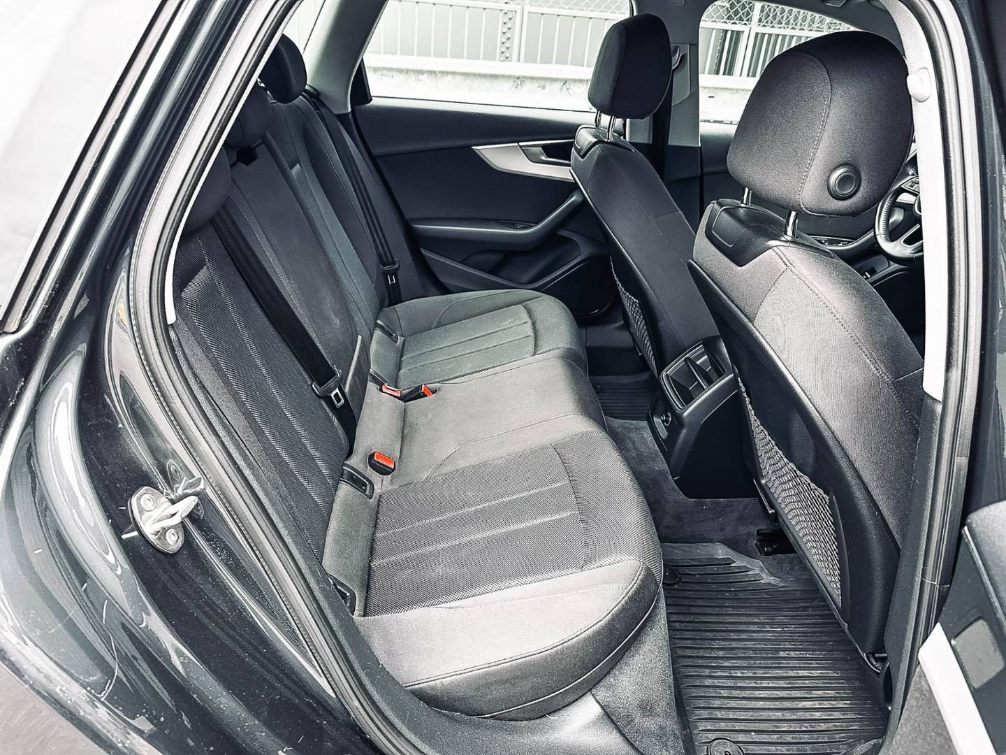 Audi A4 Avant 35 2.0 TDI Advanced S tronic