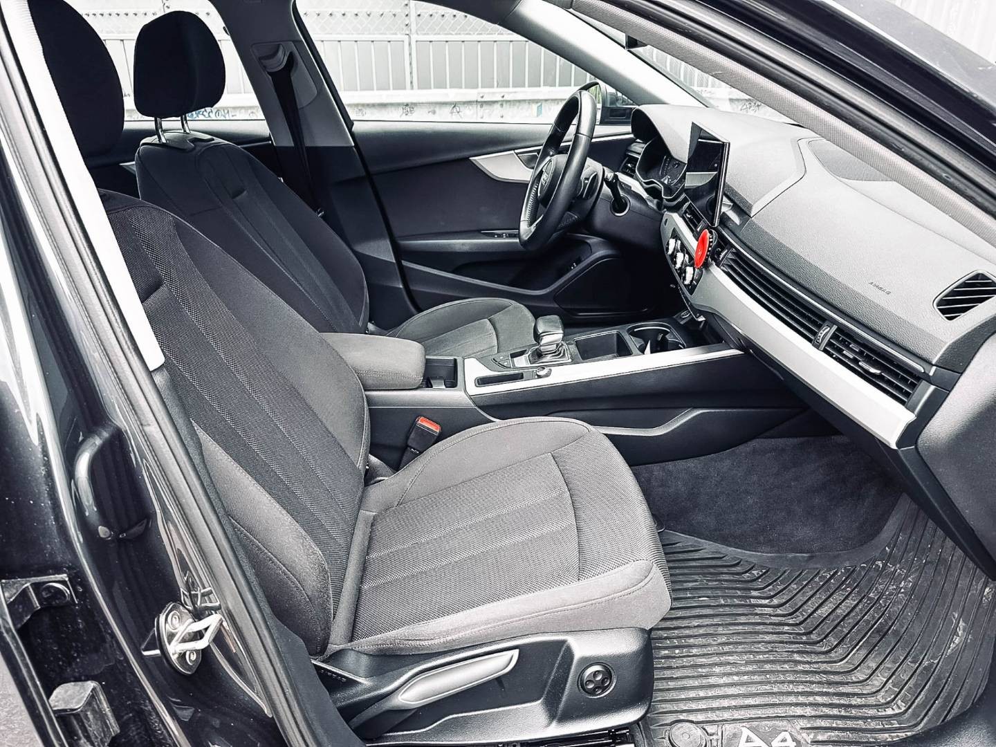 Audi A4 Avant 35 2.0 TDI Advanced S tronic