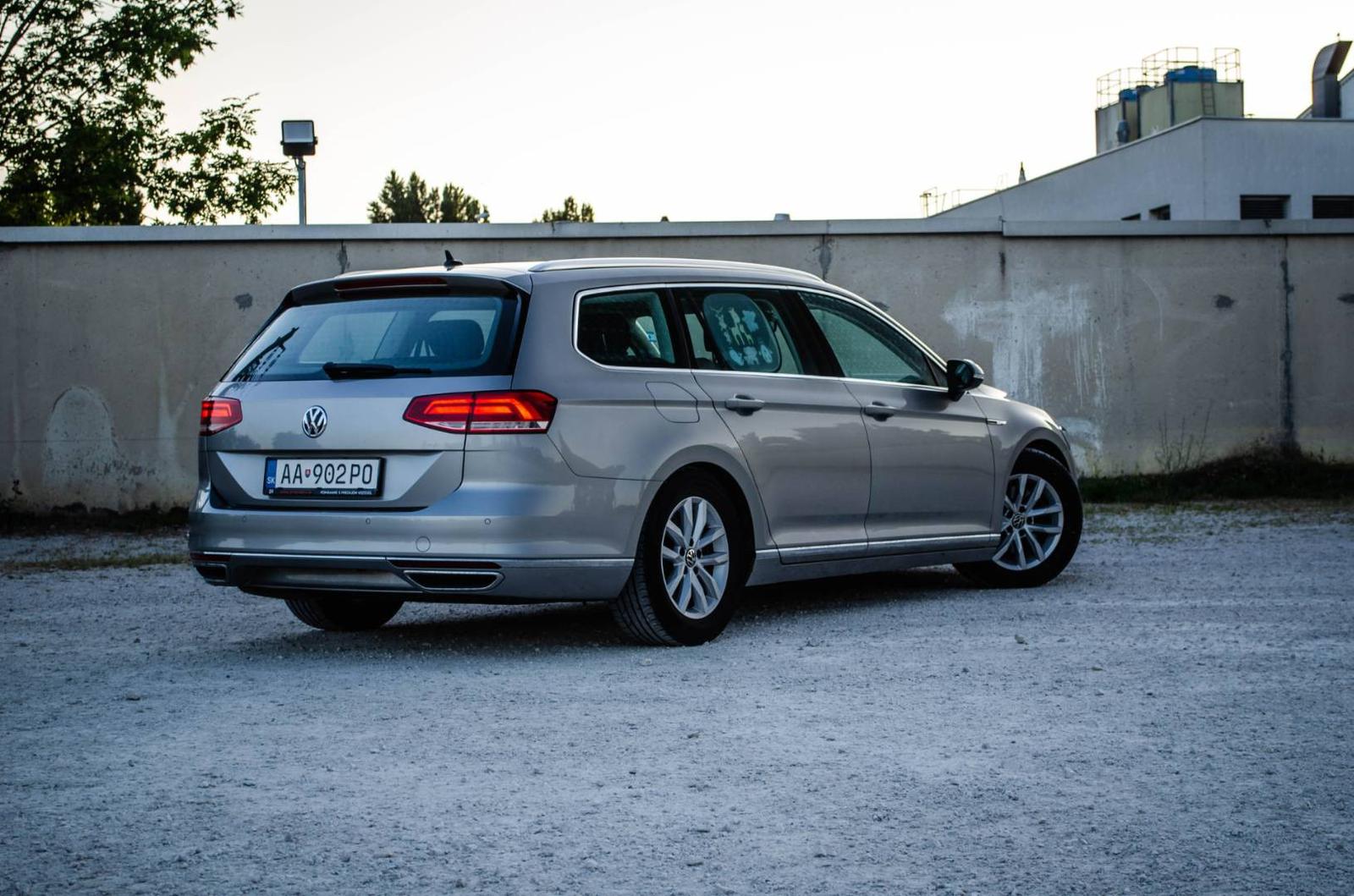 Volkswagen Passat Variant Variant 2.0 TDI 190k BMT Highline 4MOTION DSG 140kw