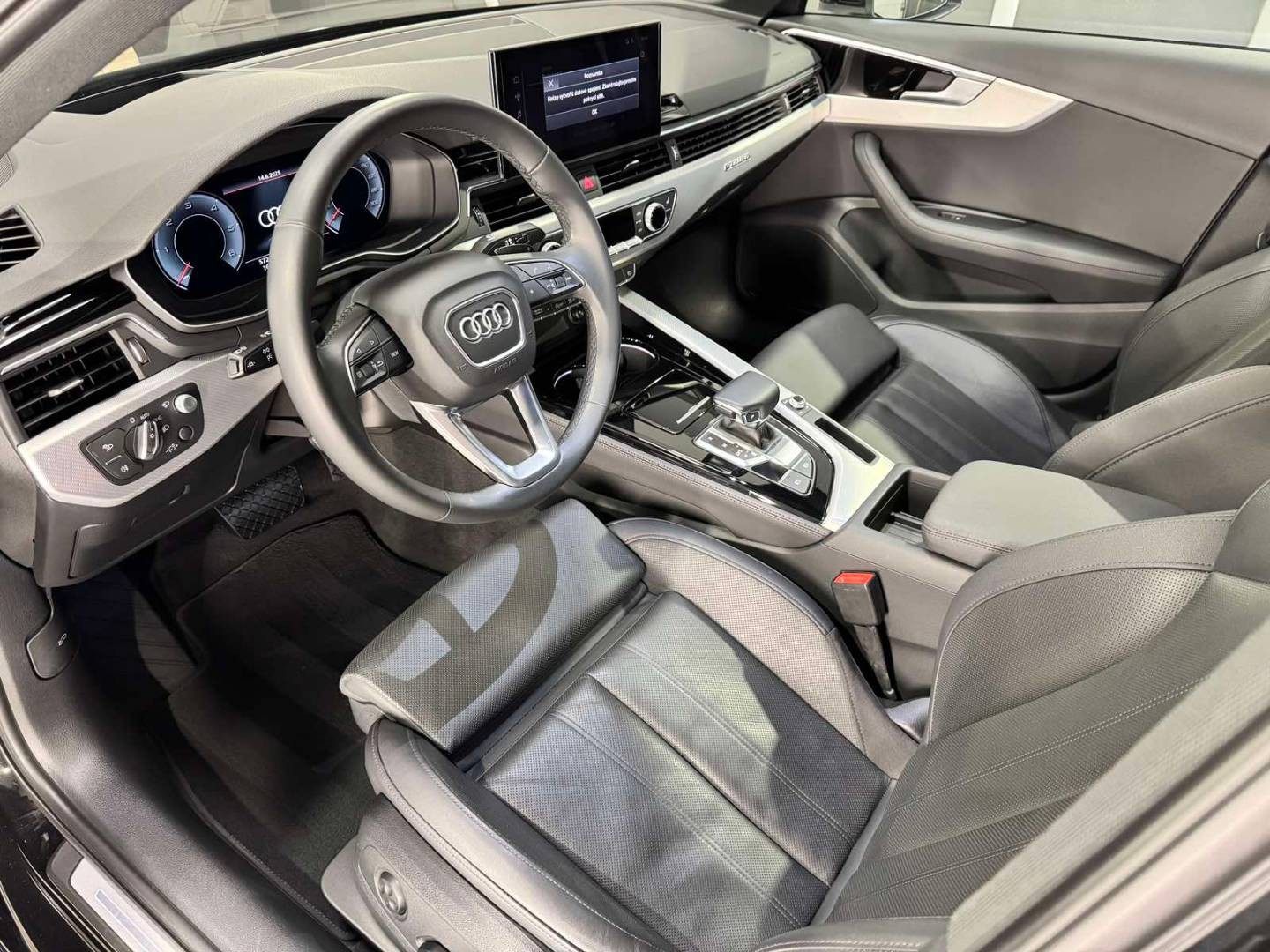 Audi A4 SEDAN 2.0 40 TDI S-LINE QUATTRO
