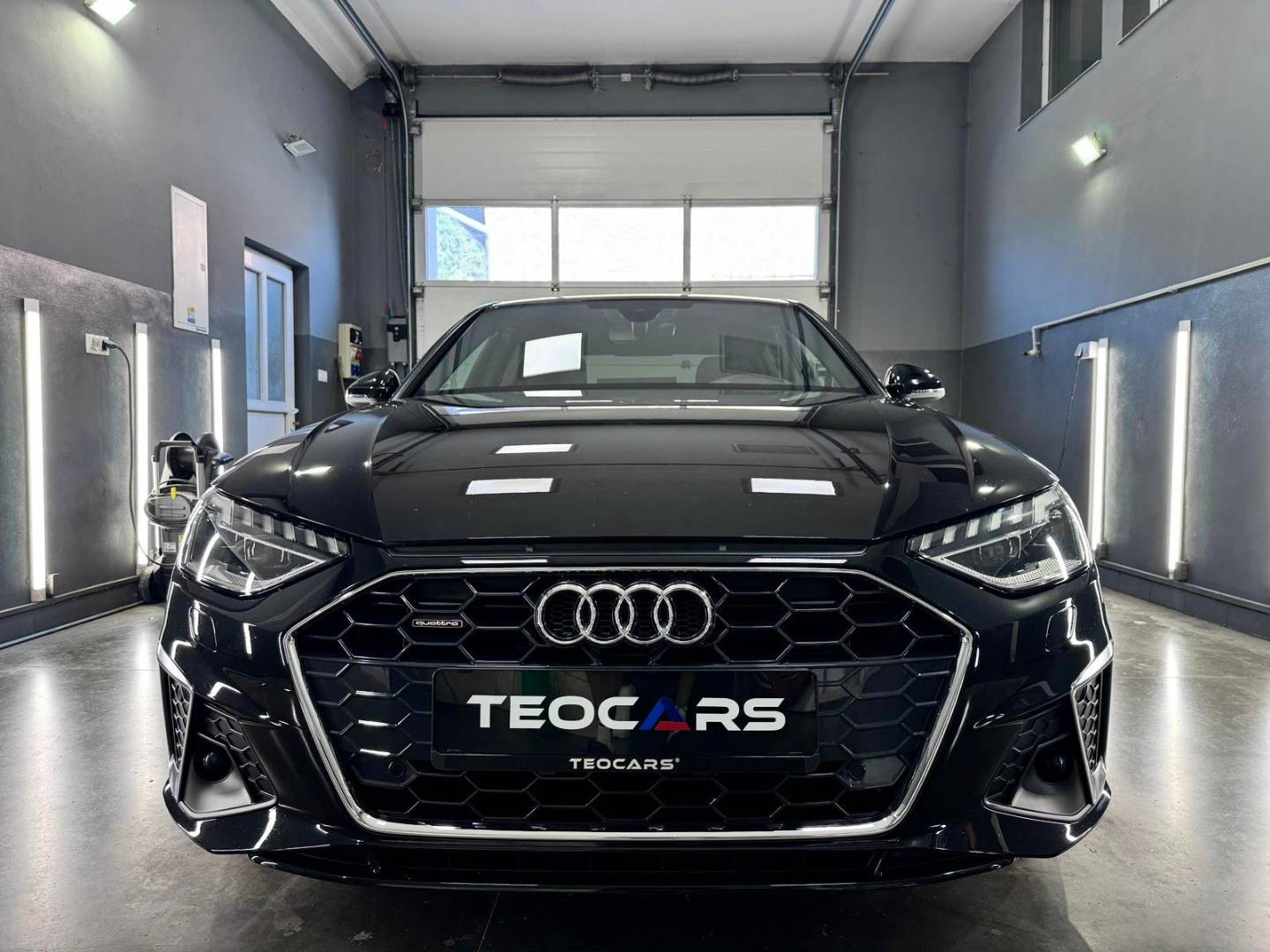 Audi A4 SEDAN 2.0 40 TDI S-LINE QUATTRO