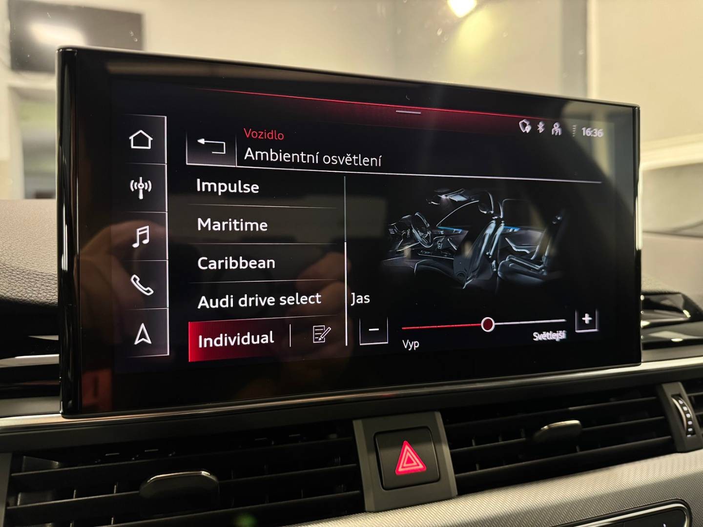 Audi A4 SEDAN 2.0 40 TDI S-LINE QUATTRO