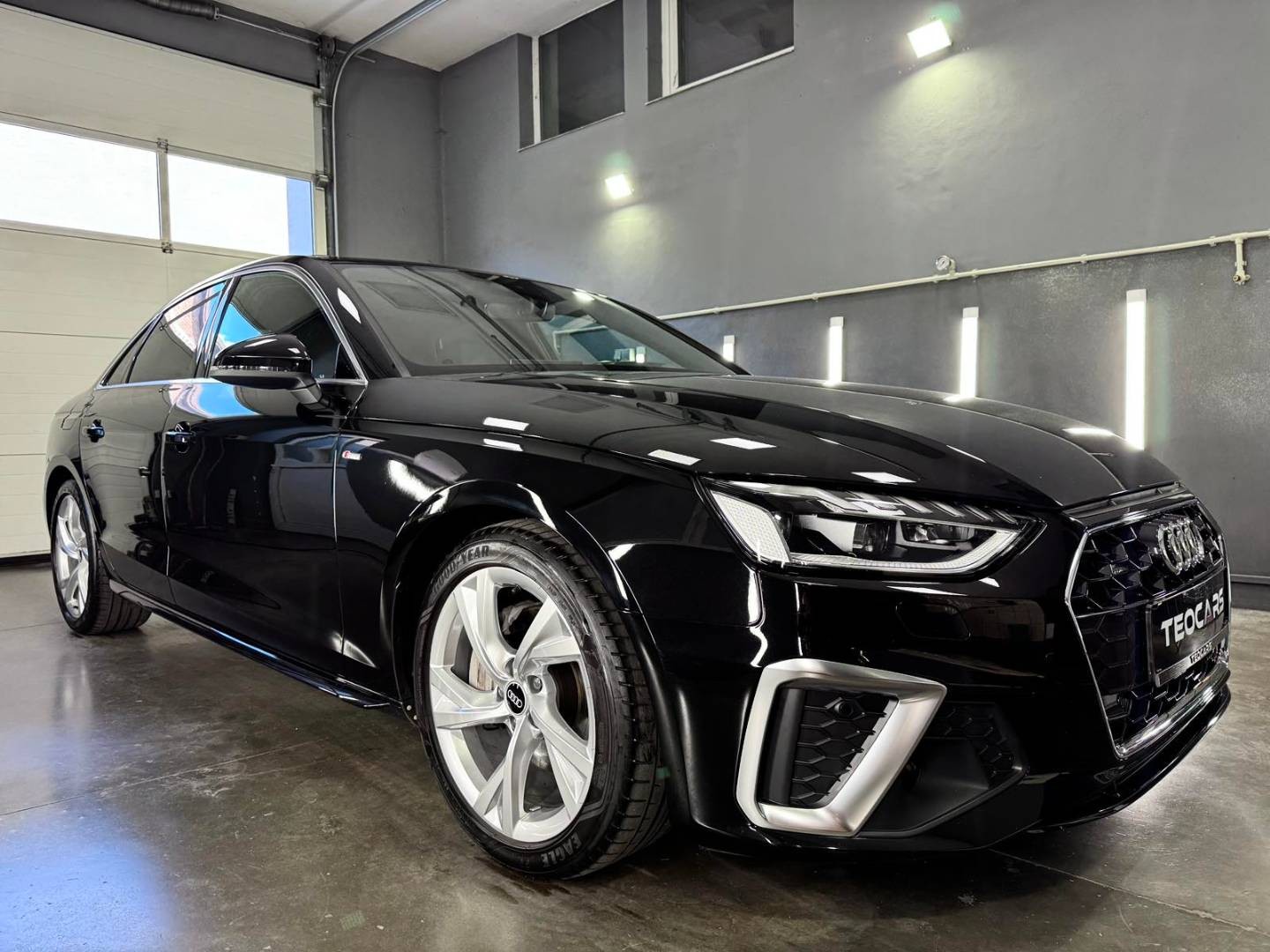 Audi A4 SEDAN 2.0 40 TDI S-LINE QUATTRO