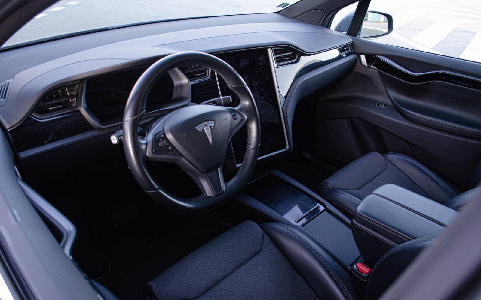 Tesla Model X 90D 89.000km