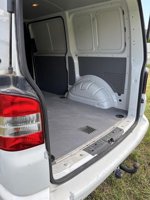 Volkswagen T5 Transporter 2.0 TDI 102k LR