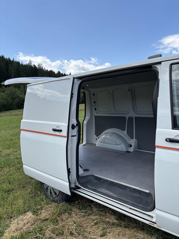 Volkswagen T5 Transporter 2.0 TDI 102k LR
