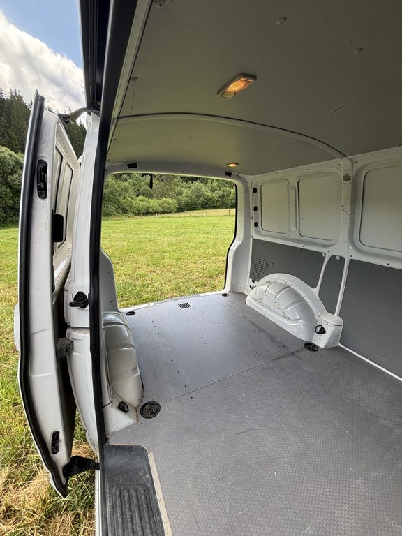 Volkswagen T5 Transporter 2.0 TDI 102k LR