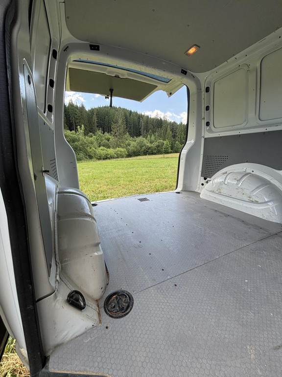 Volkswagen T5 Transporter 2.0 TDI 102k LR